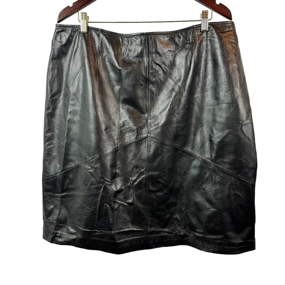 Apostrophe Woman black leather lined skirt size 18W EUC